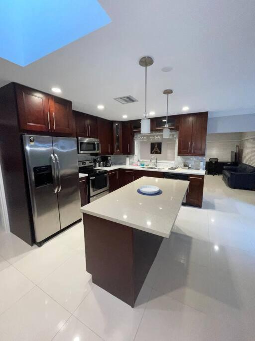 Modern Miami Oversized 3 Bedroom In Central Location Exterior foto