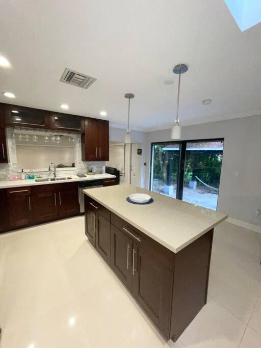 Modern Miami Oversized 3 Bedroom In Central Location Exterior foto