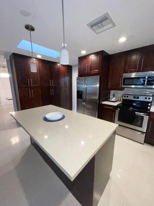 Modern Miami Oversized 3 Bedroom In Central Location Exterior foto